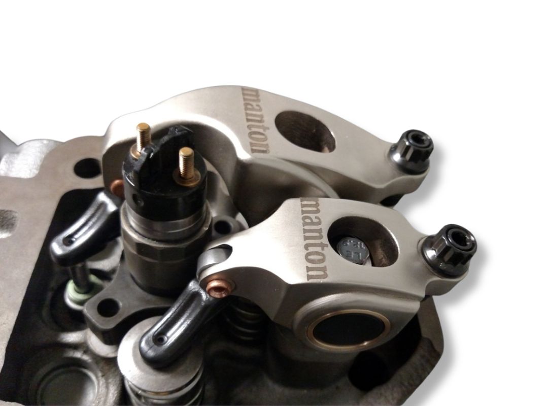 Manton Diesel D-121-24v - Engine Rocker Arm